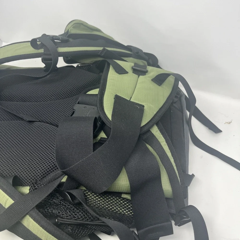 Orvis Fly Fishing Backpack Olive Drab Hiking Rod Bag Water-Resistant